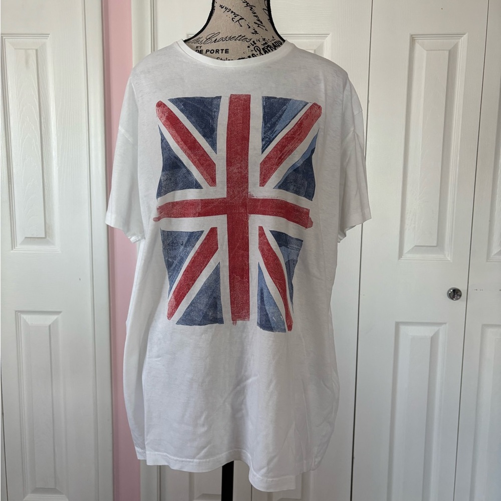 Red and Blue Short Sleeve Tee with Vintage Flag Design